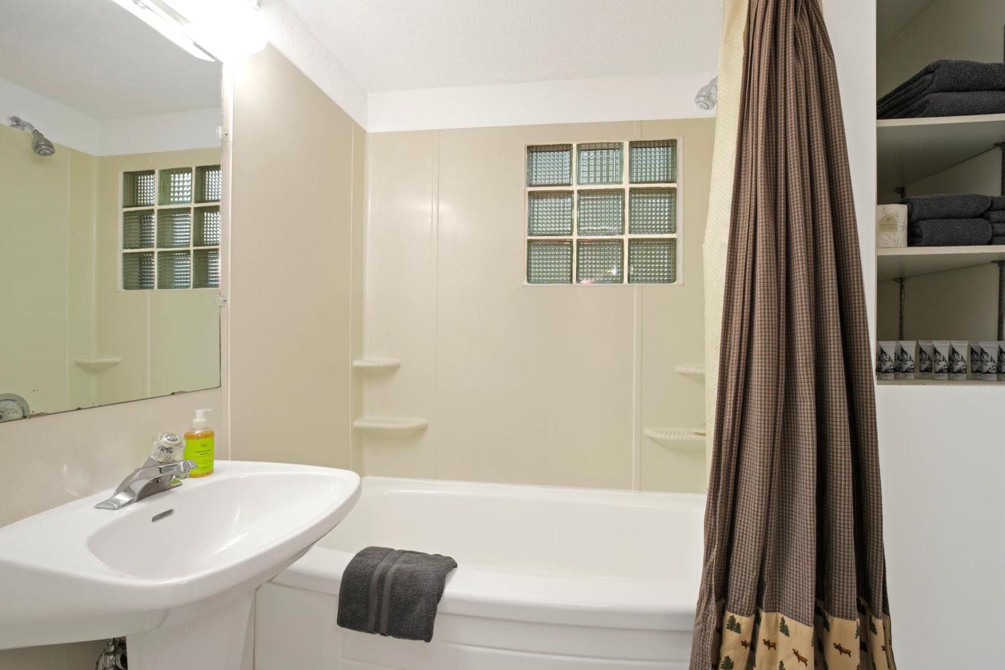 Elkhorn Lodge Vacation Rentals Banff Extérieur photo