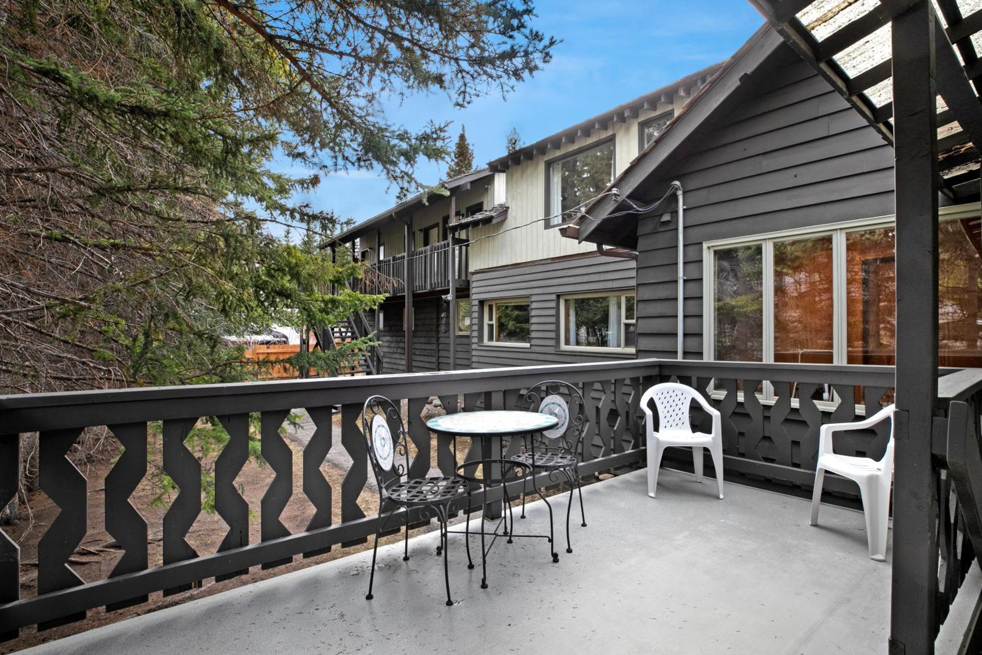 Elkhorn Lodge Vacation Rentals Banff Extérieur photo